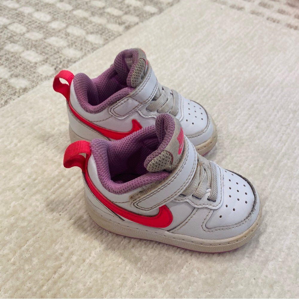 Nike Kids White and Pink Sneakers - Size 3